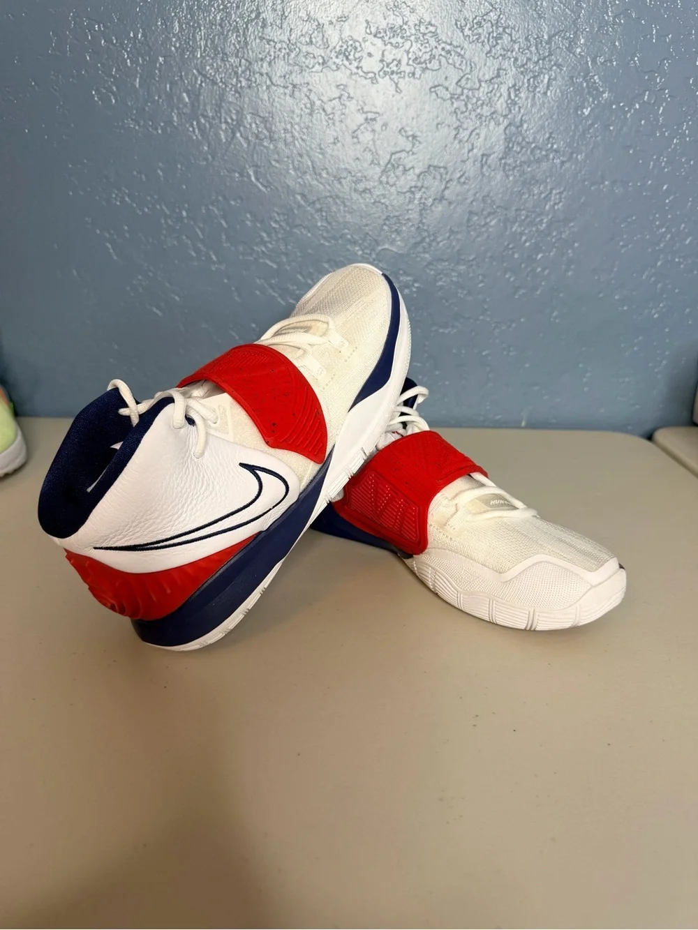 Nike Kyrie 6 USA women or Kids Sneakers size 7- BQ5599-102